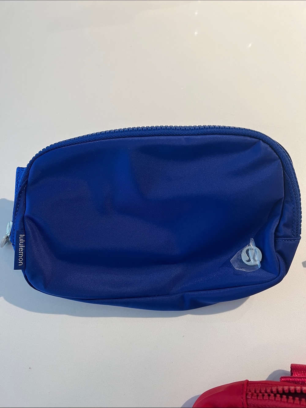 lululemon athletica everywhere Belt Bag Small Blue Zip Pouch